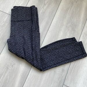 Athleta’s ultimate Stash pocket tight